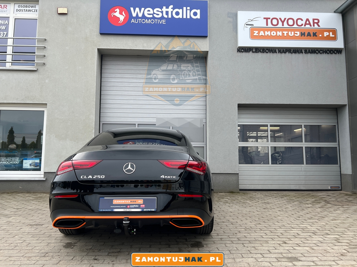 Nowoczesny Mercedes CLA z profesjonalnie zamontowanym hakiem Westfalia A40V